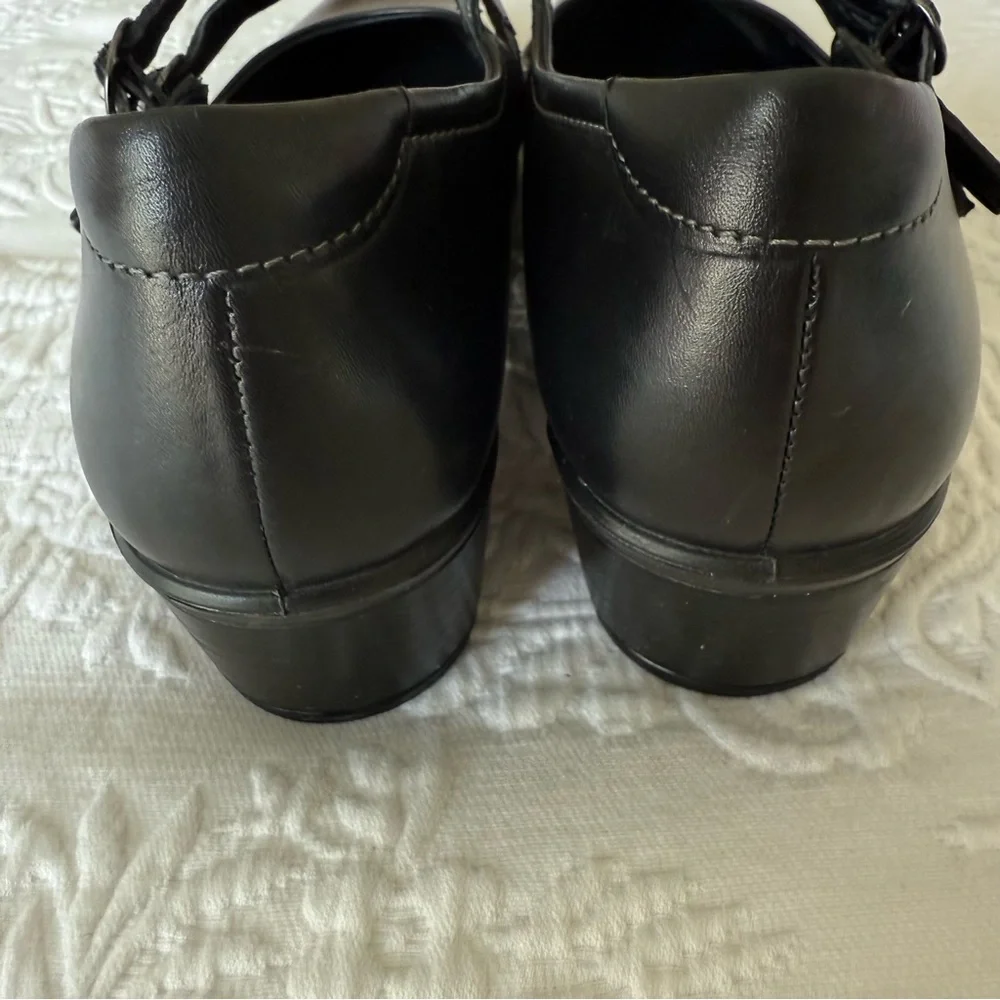 Ecco Black Pearl Mary Jane Strap shoes size US 8